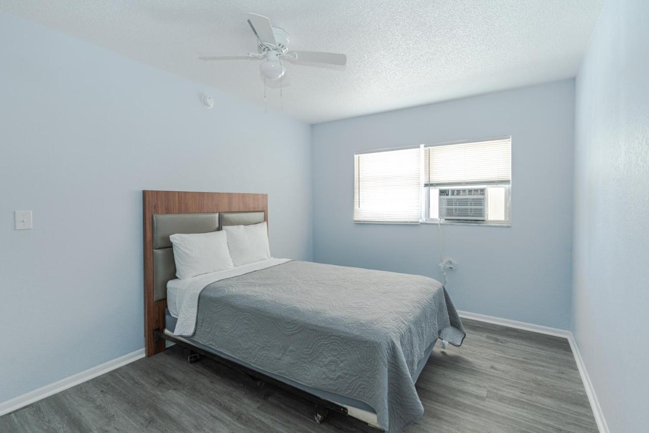 Echo Sails Motel Clearwater Beach Bagian luar foto