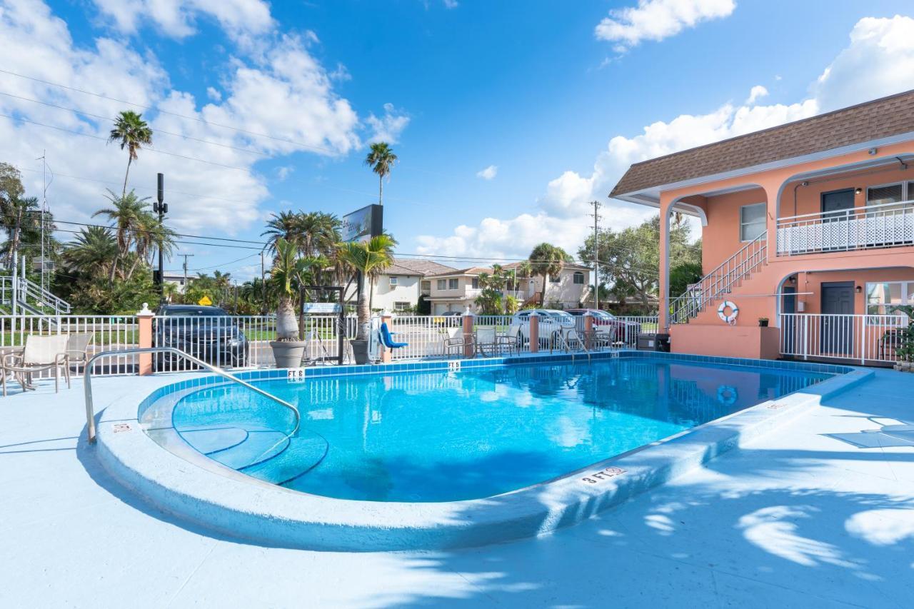 Echo Sails Motel Clearwater Beach Bagian luar foto