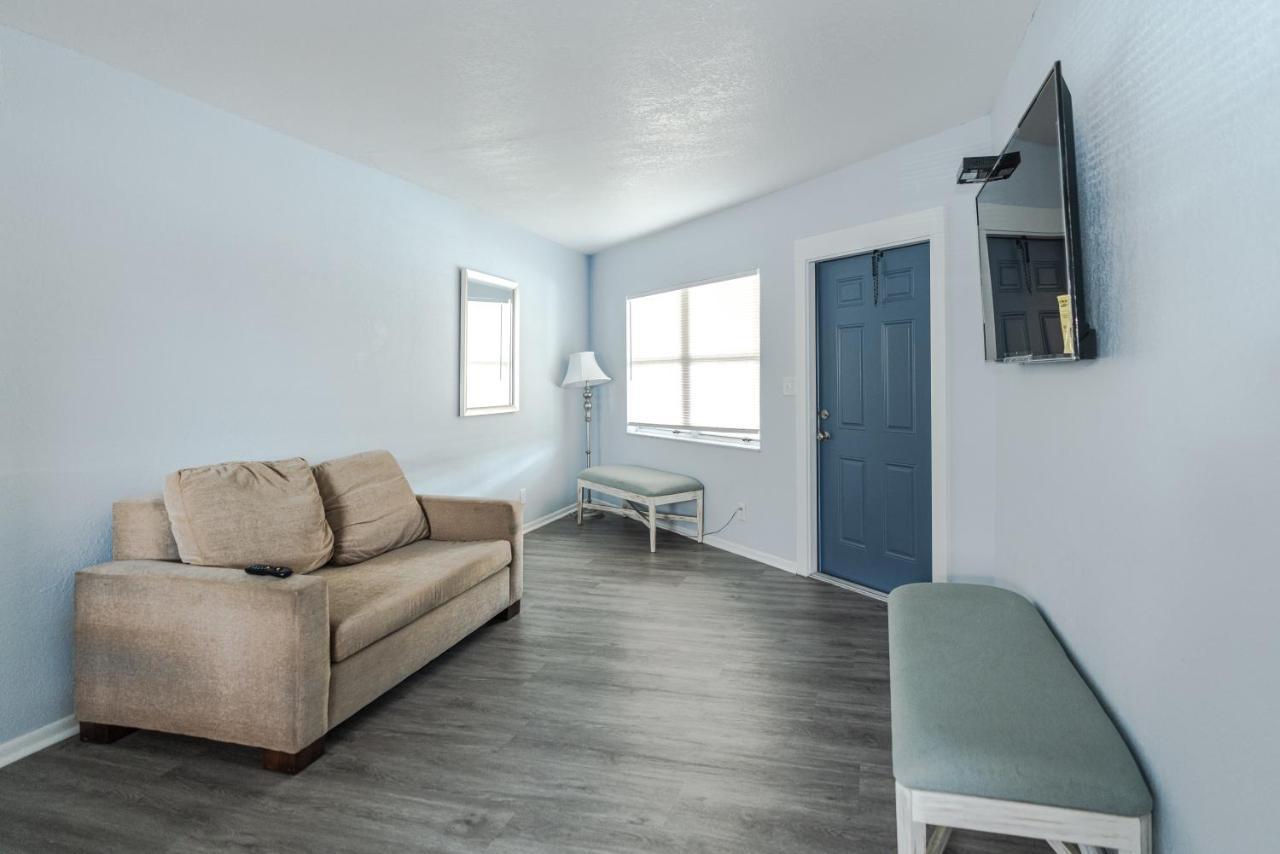 Echo Sails Motel Clearwater Beach Bagian luar foto