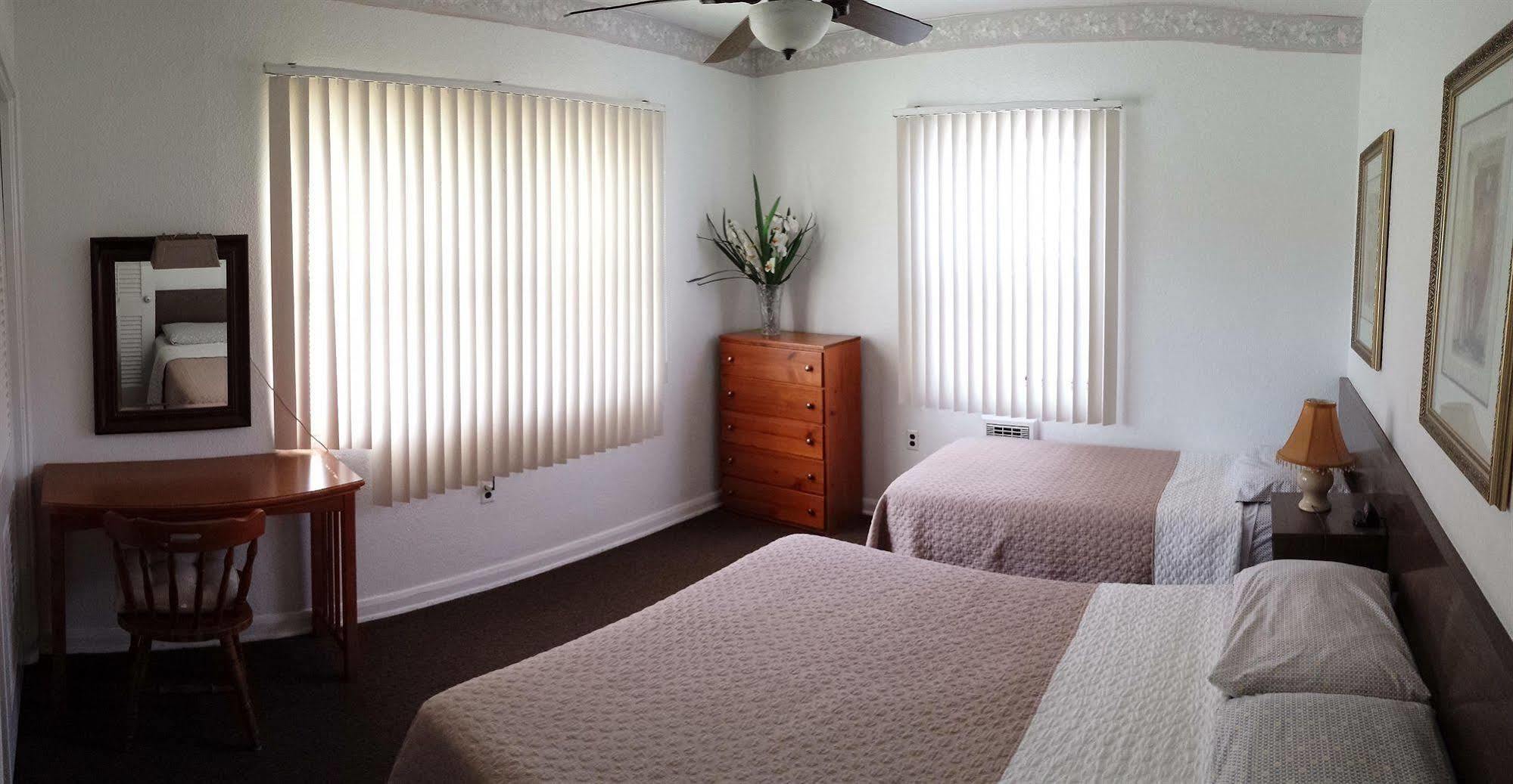 Echo Sails Motel Clearwater Beach Bagian luar foto